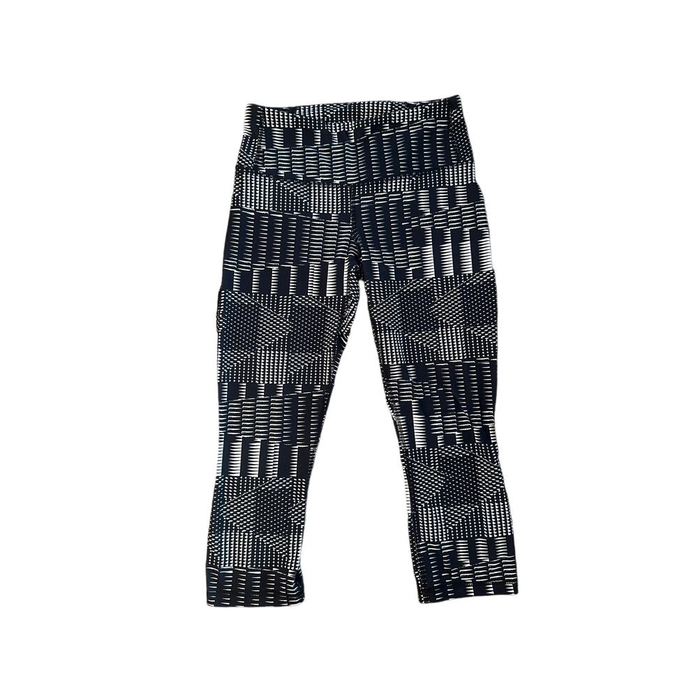 Women S Patagonia Centered Crops Printed Black White Capri 20 1/2 Legging Pants